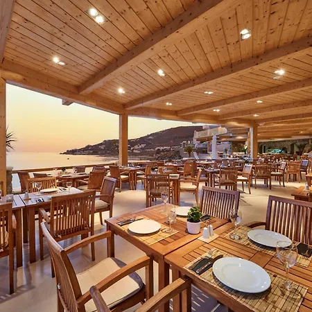 Saint John & Hotel 5*